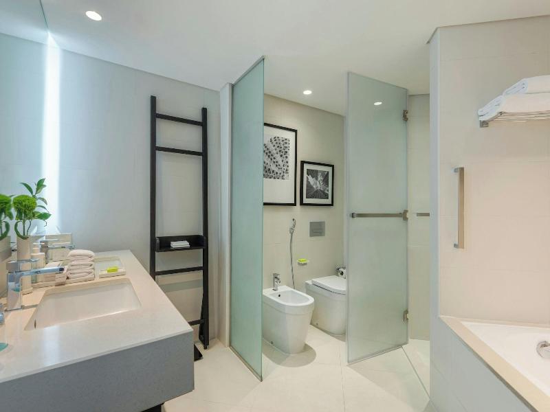 Le Royal Meridien Beach Resort and Spa image