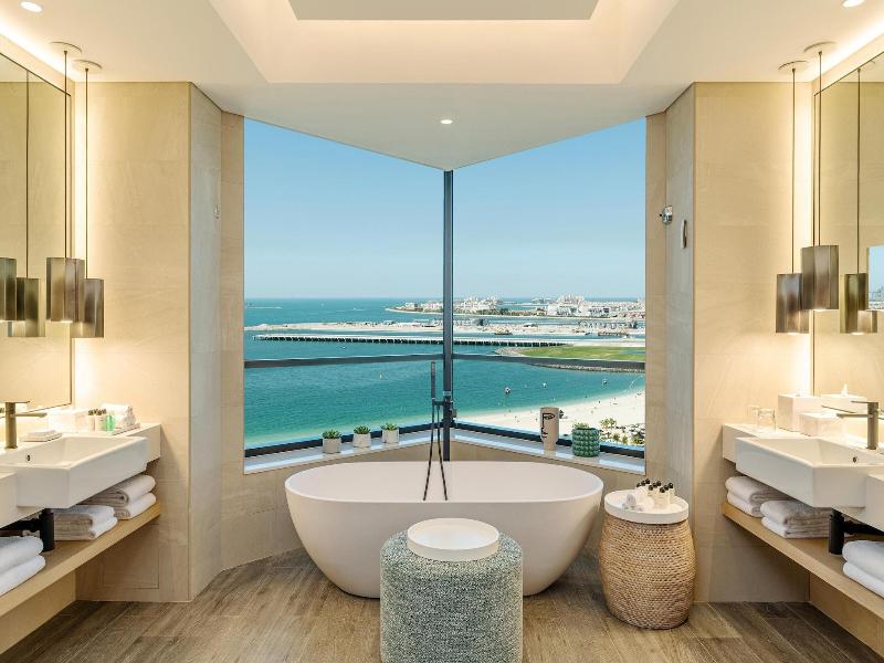 Le Royal Meridien Beach Resort and Spa image
