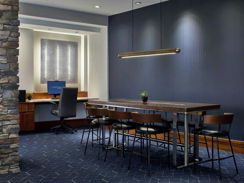 Courtyard By Marriott - Brighton image