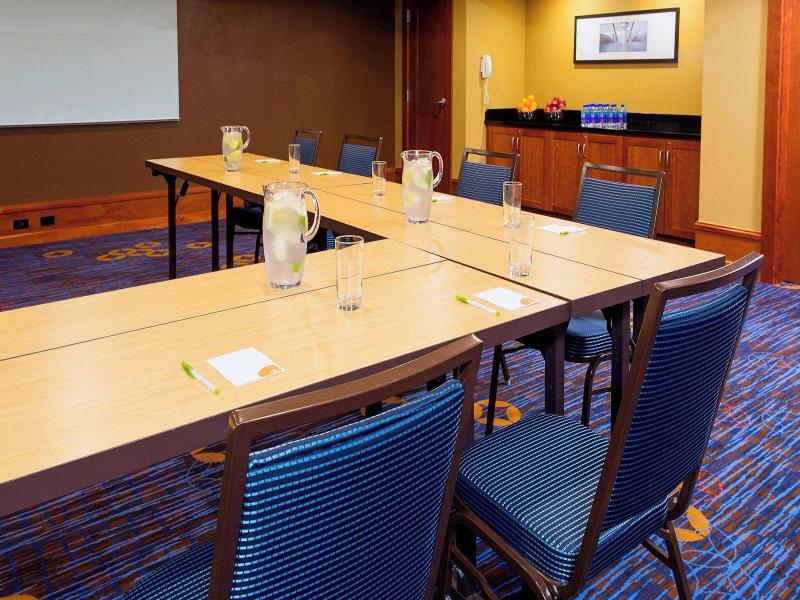 Courtyard By Marriott - Brighton image