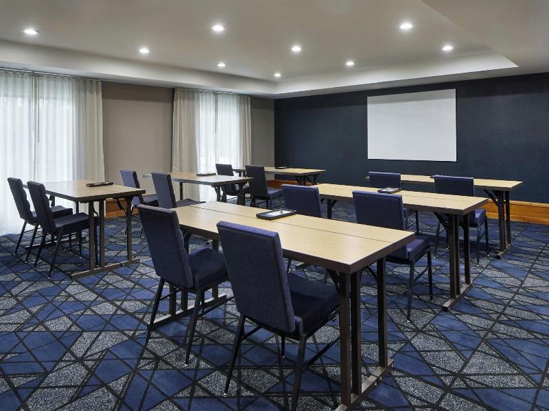 Courtyard By Marriott - Brighton image