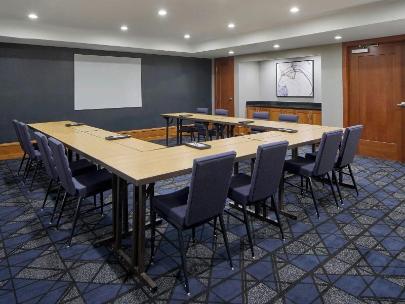 Courtyard By Marriott - Brighton image