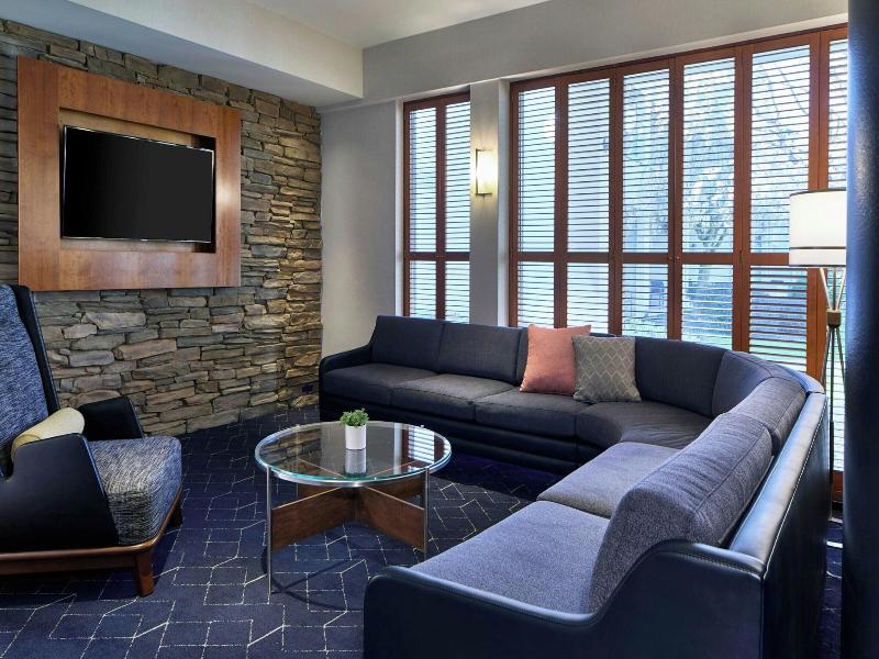 Courtyard By Marriott - Brighton image