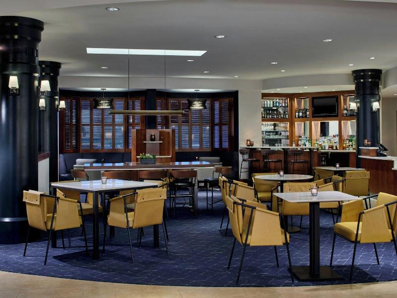 Courtyard By Marriott - Brighton image