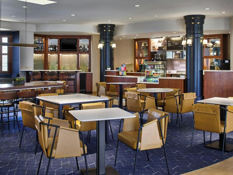Courtyard By Marriott - Brighton image