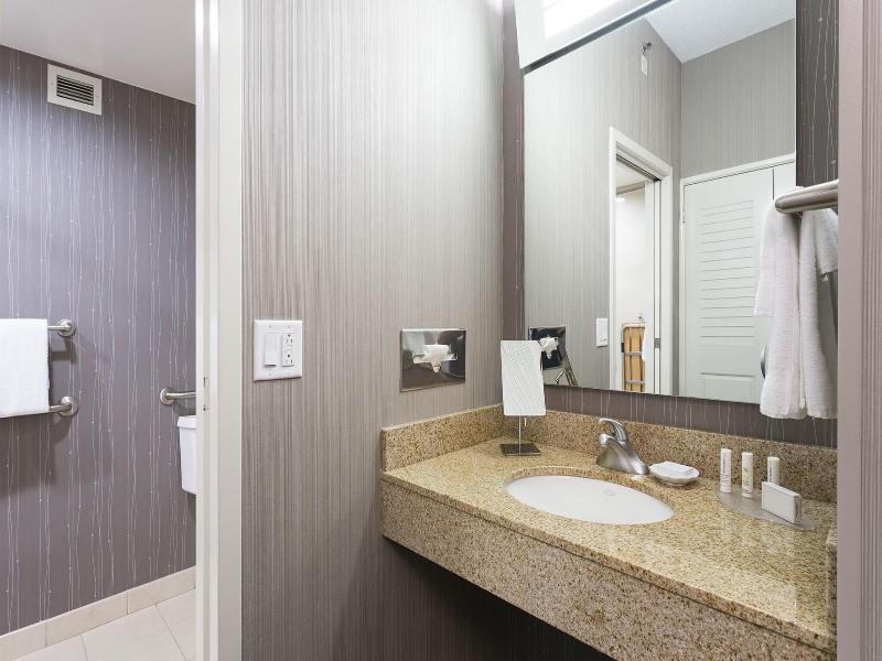 Courtyard By Marriott - Brighton image
