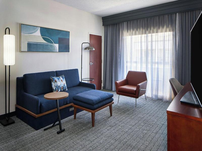 Courtyard By Marriott - Brighton image