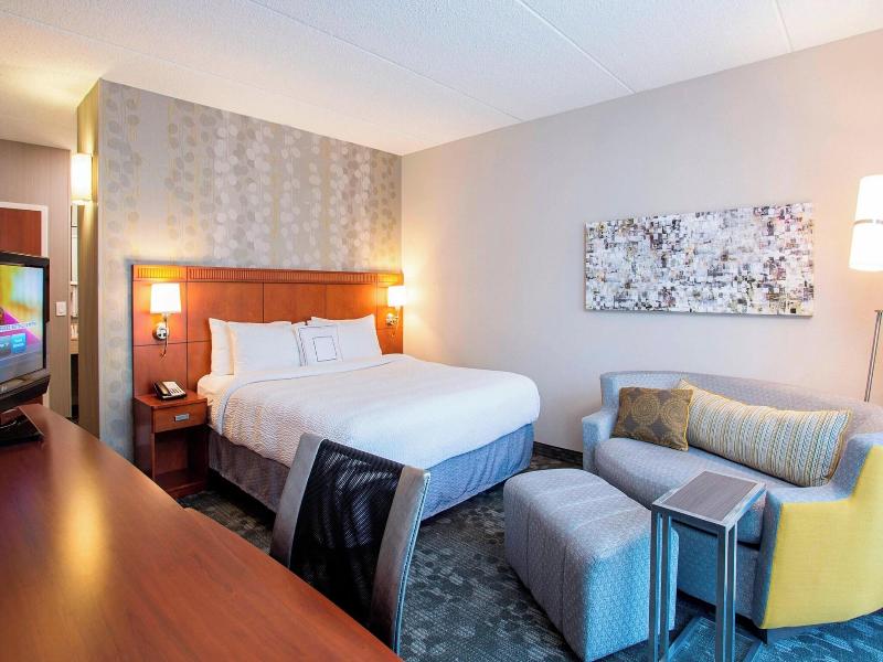 Courtyard By Marriott - Brighton image