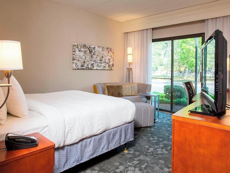 Courtyard By Marriott - Brighton image