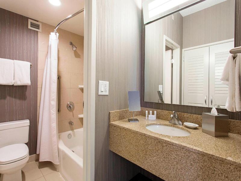 Courtyard By Marriott - Brighton image