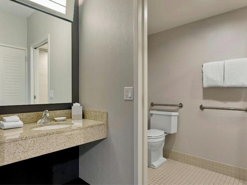 Courtyard By Marriott - Brighton image