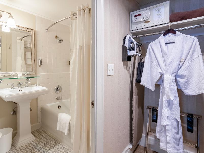 Mayflower Park Hotel image