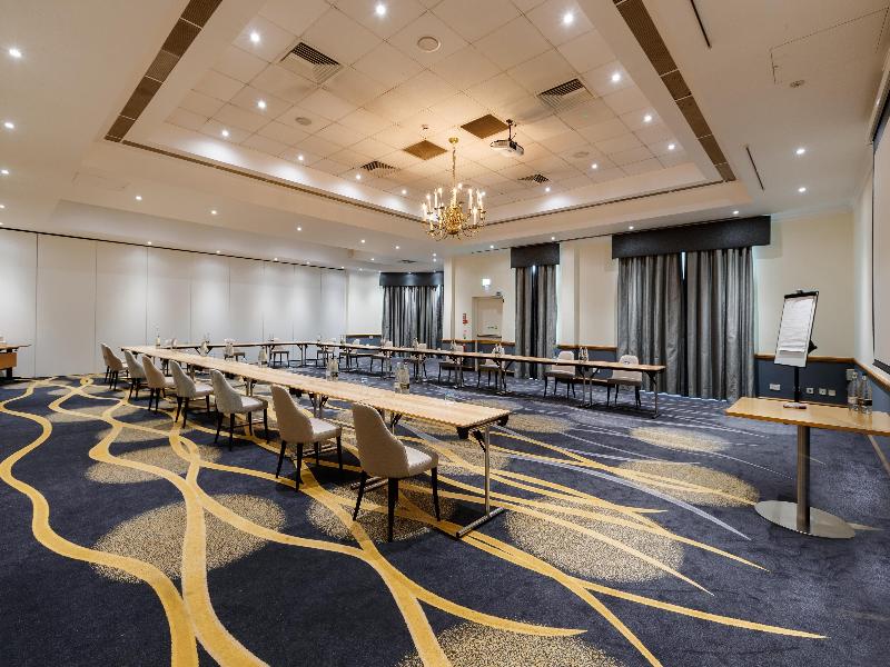 Hilton Northampton image