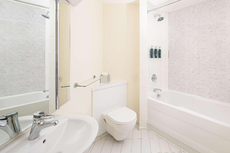 Hilton Northampton image
