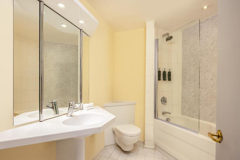 Hilton Northampton image