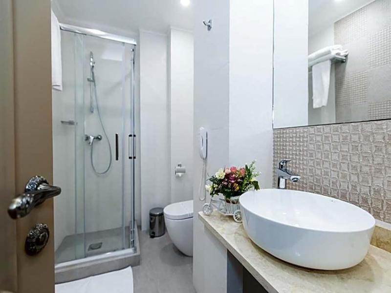 Grand Hotel Traian image