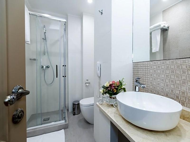 Grand Hotel Traian image
