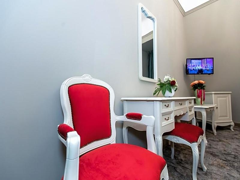 Grand Hotel Traian image