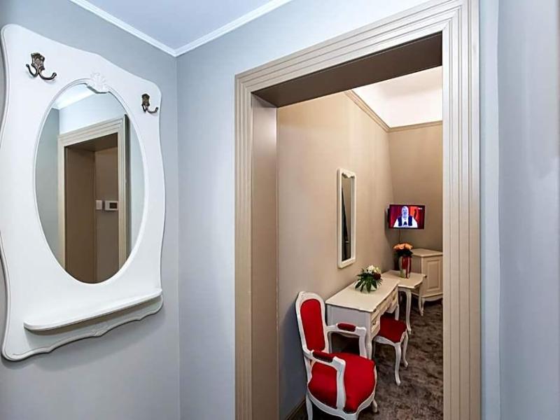 Grand Hotel Traian image