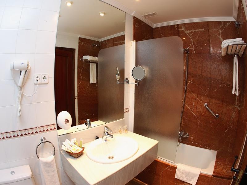 Comillas image