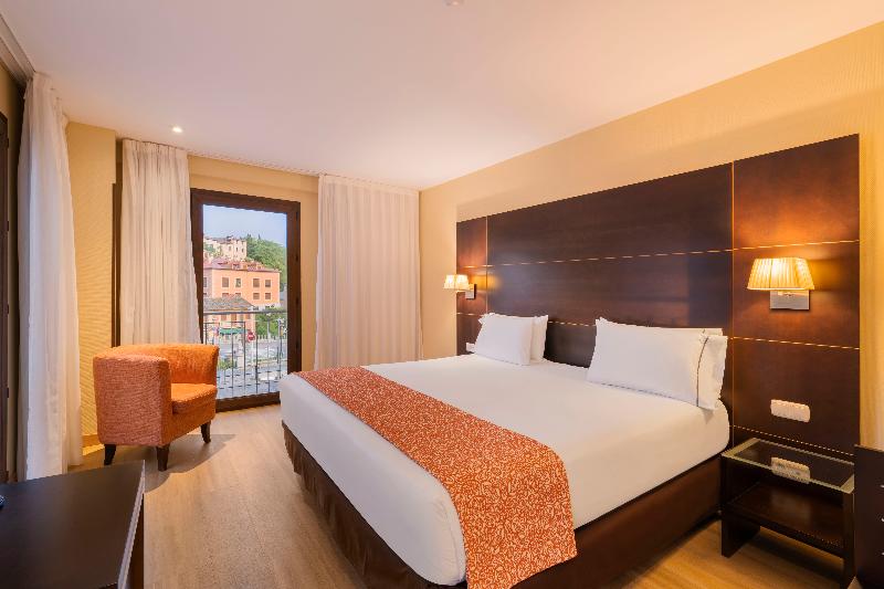 Eurostars Plaza Acueducto image