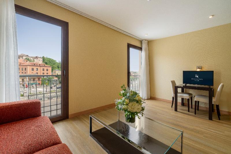 Eurostars Plaza Acueducto image
