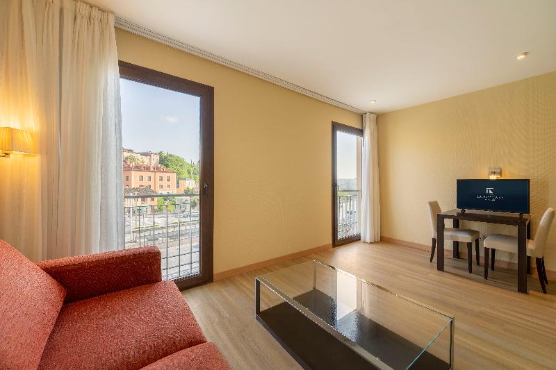 Eurostars Plaza Acueducto image