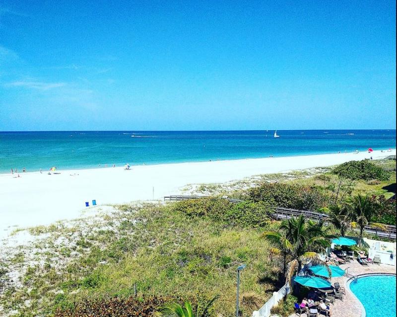 Sunset Vistas Beachfront Suites