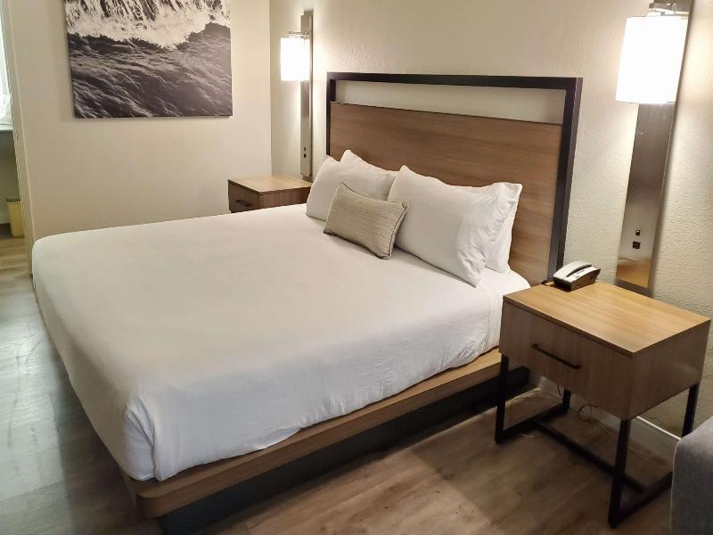 Wyndham Garden San Diego near SeaWorld image