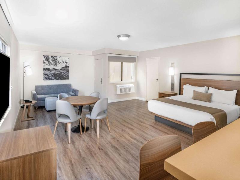 Wyndham Garden San Diego near SeaWorld image