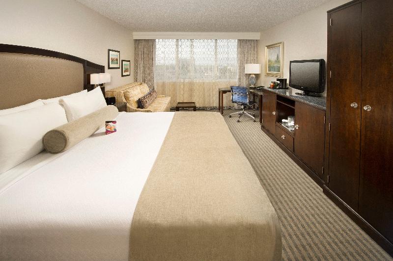 Skybridge Seattle Airport Hotel — photo 83