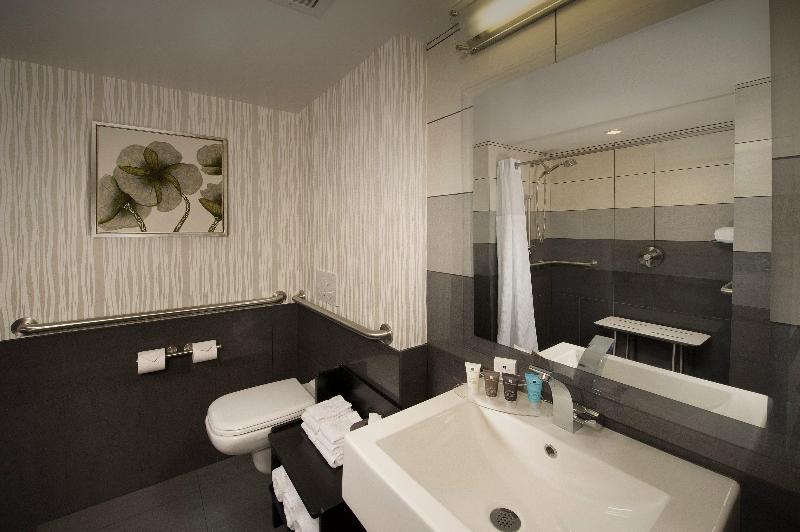 Skybridge Seattle Airport Hotel — photo 78