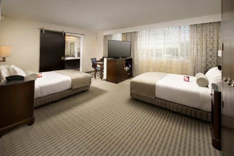 Skybridge Seattle Airport Hotel — photo 45