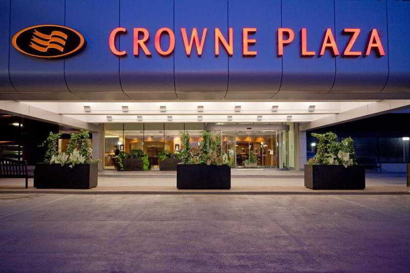 Crowne Plaza Boston Newton Hotel