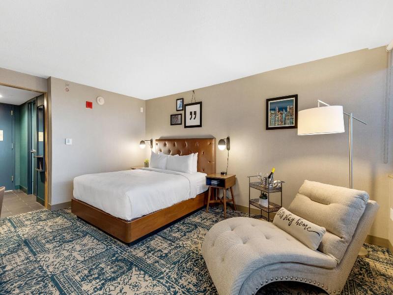 Four Points By Sheraton Boston Newton image