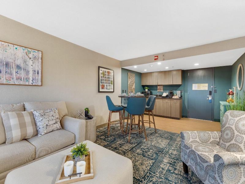 Four Points By Sheraton Boston Newton image