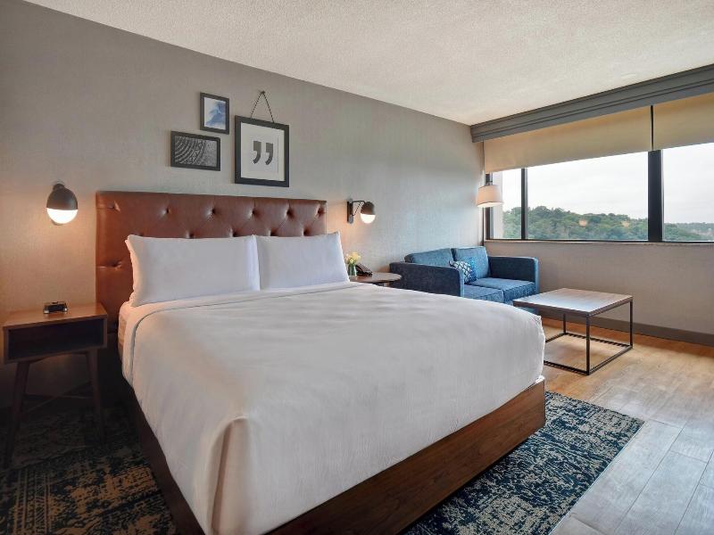 Four Points By Sheraton Boston Newton image