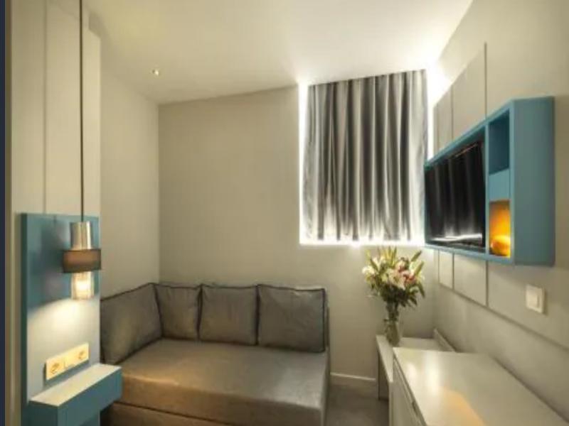 Crystal Centro Pearl Collection image
