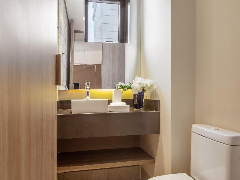 SUITE STANDARD — photo 16