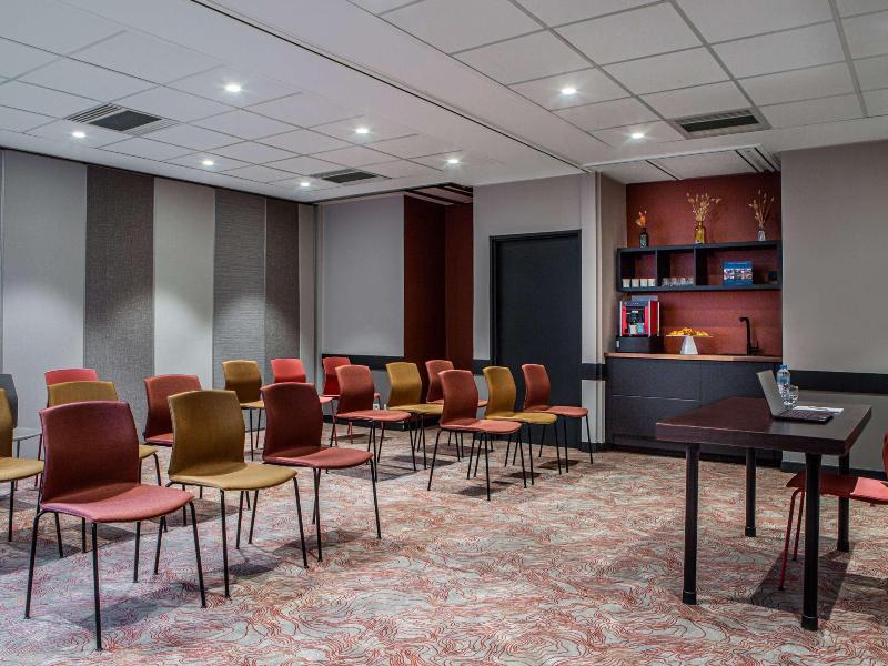 Hotel Mercure Paris Boulogne Pont de Saint Cloud image