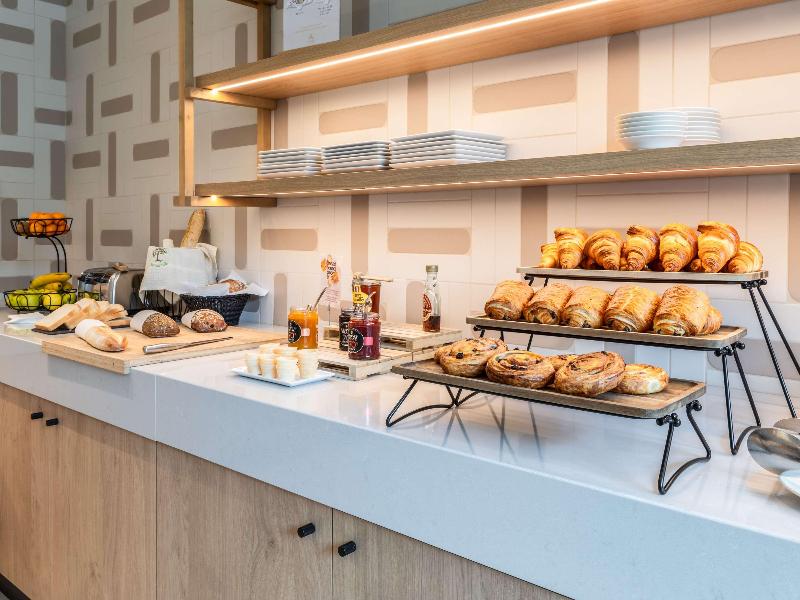 Hotel Mercure Paris Boulogne Pont de Saint Cloud image