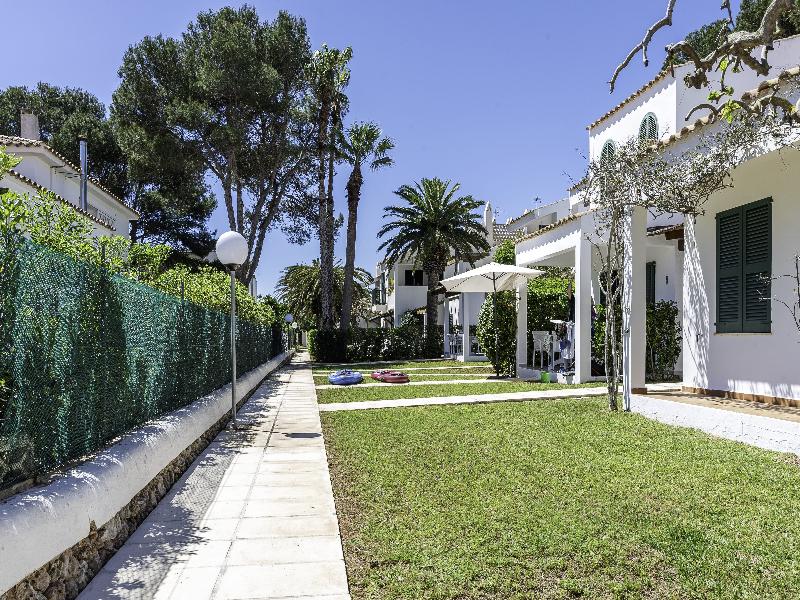 Las Brisas I & II image