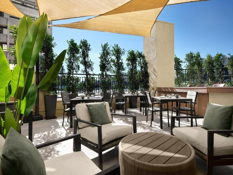 Burton House, Beverly Hills, A Tribute Portfolio image