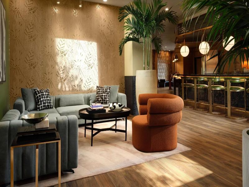 Burton House, Beverly Hills, A Tribute Portfolio image