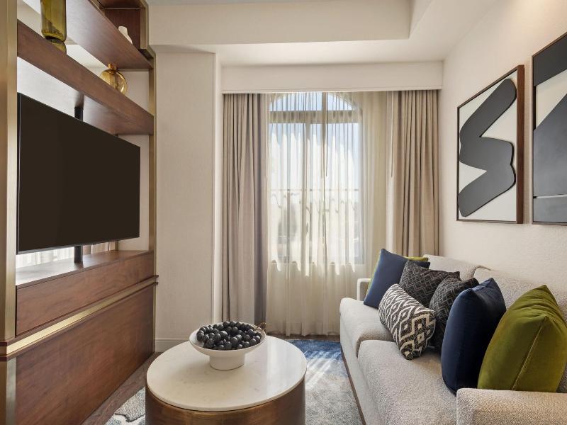 Burton House, Beverly Hills, A Tribute Portfolio image