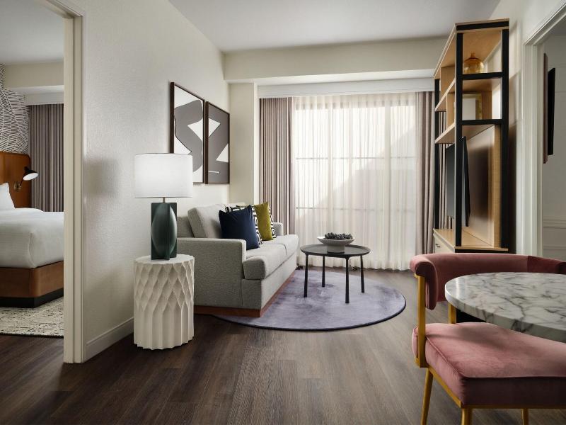 Burton House, Beverly Hills, A Tribute Portfolio image