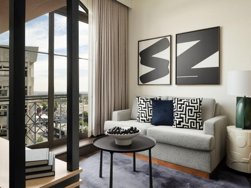 Burton House, Beverly Hills, A Tribute Portfolio image