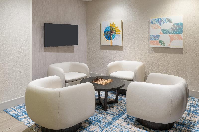 Holiday Inn Express Orlando Airport image