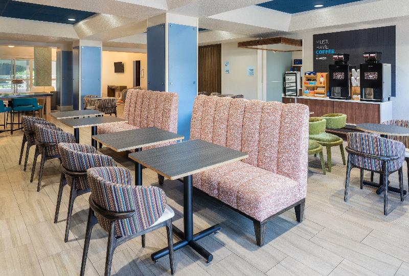 Holiday Inn Express Orlando Airport image