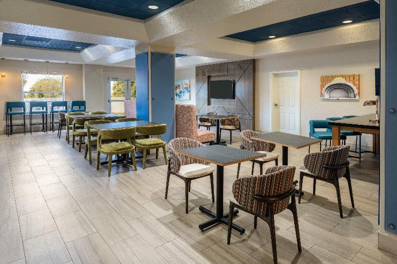 Holiday Inn Express Orlando Airport image